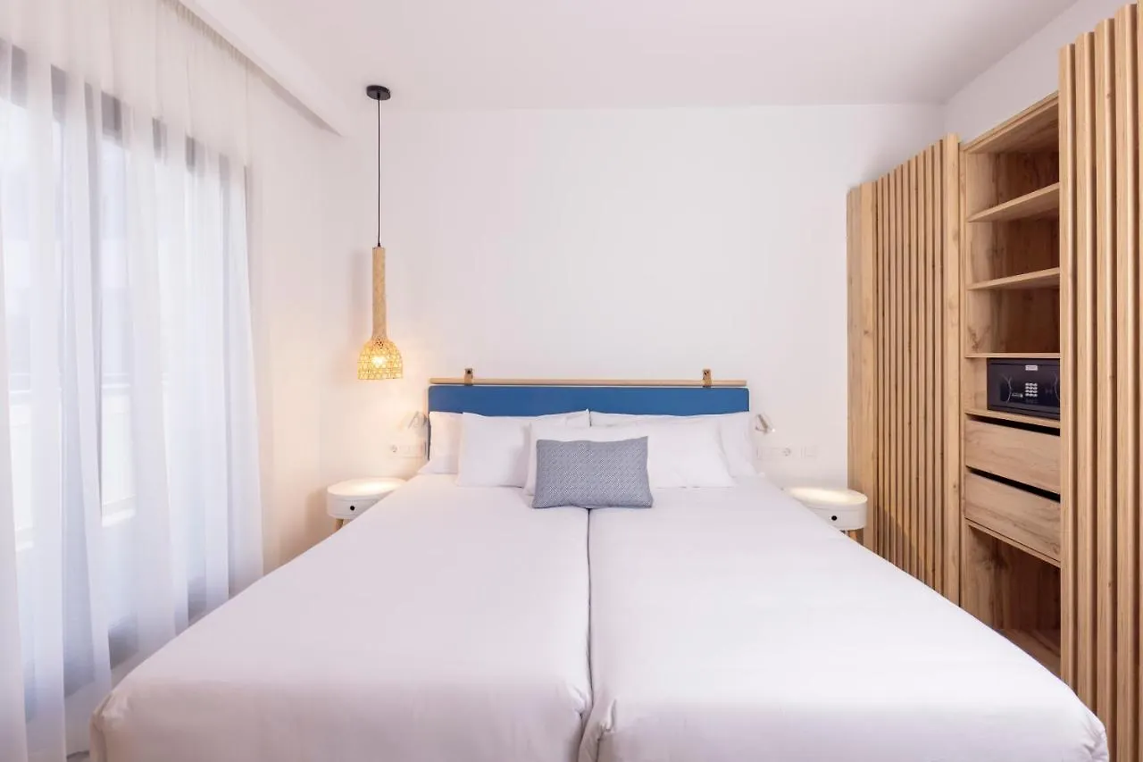 Esmeralda Cotillo Homes By Livvo 0*,