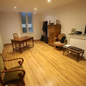 super-appartement-avec-belle-luminosit-en-plein-centre.fr-provencehotel.com/